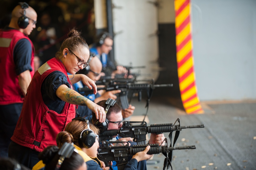 Sailors conduct gun shoot