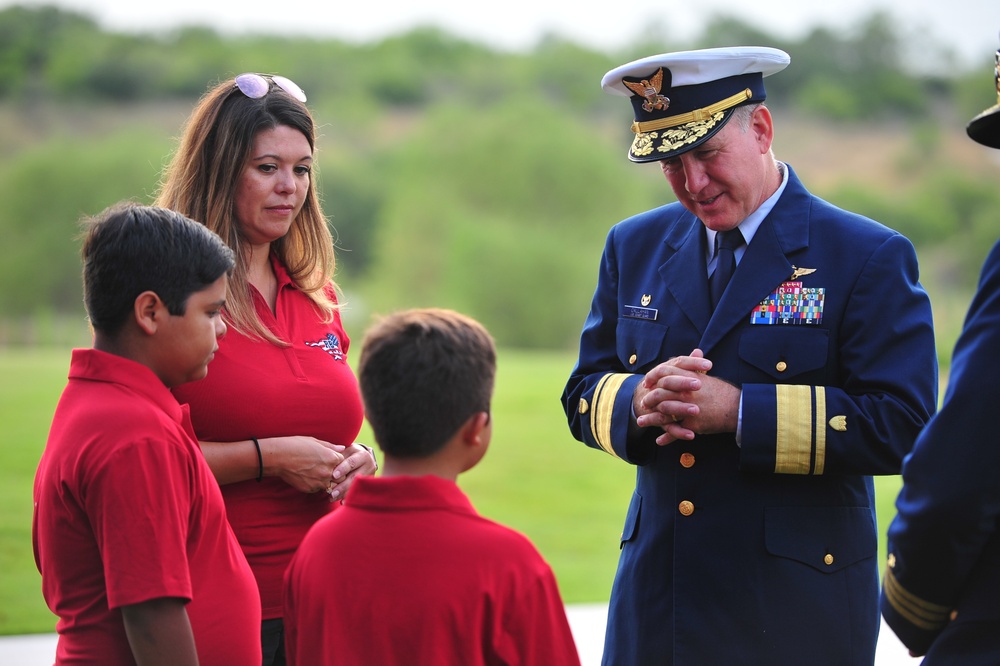 Coast Guard presents Gold Lifesaving Medal to family of Bandera, Texas, hero