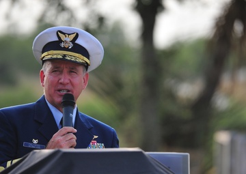 Coast Guard presents Gold Lifesaving Medal to family of Bandera, Texas, hero