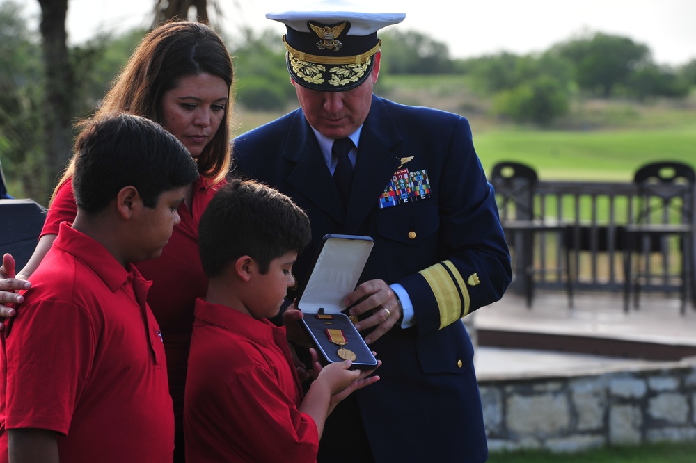 Coast Guard presents Gold Lifesaving Medal to family of Bandera, Texas, hero