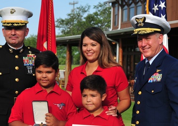 Coast Guard presents Gold Lifesaving Medal to family of Bandera, Texas, hero