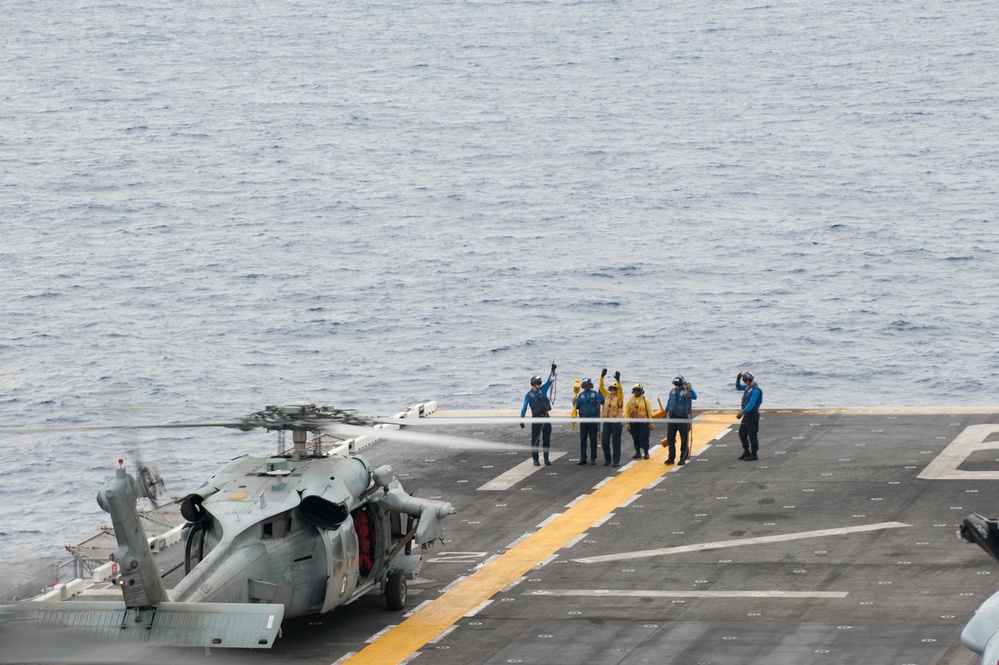 Sailors conduct gun shoot