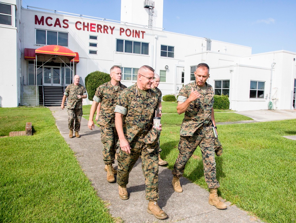 II MEF CG Visits MCAS Cherry Point