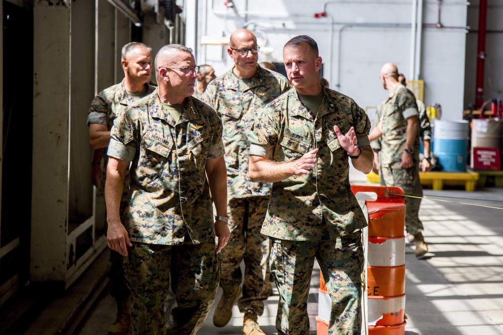 II MEF CG Visits MCAS Cherry Point