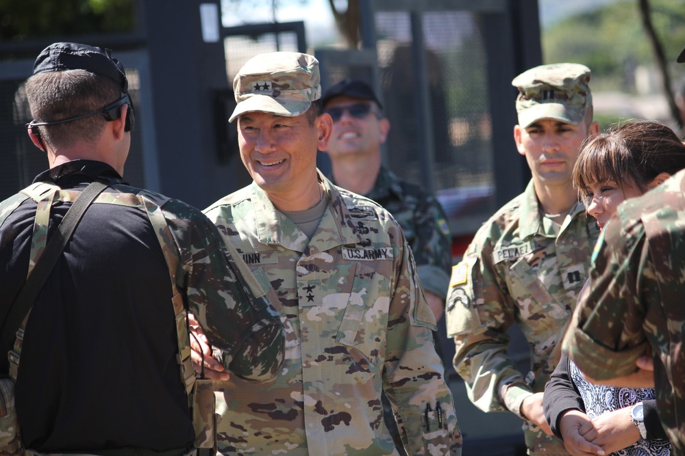 Army South commander visits Brazil Special Operations Command