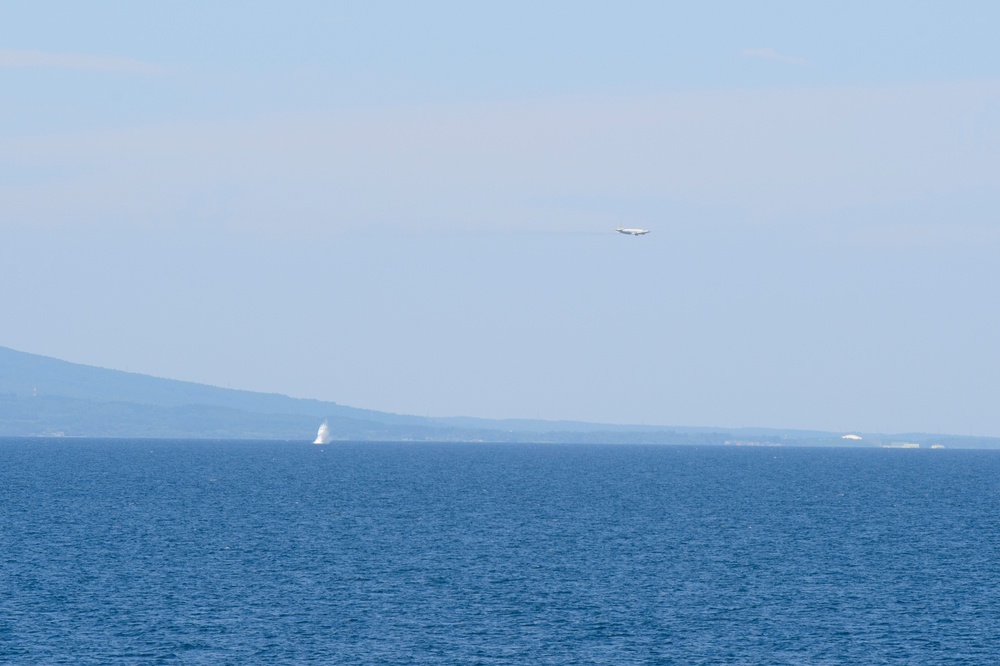 2JA MCMEX JMSDF EP-3 Elint deploys practice mine