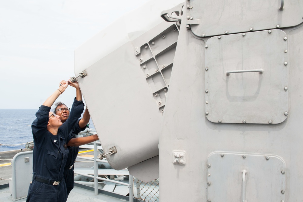 Sailors conduct maintenance on RAM