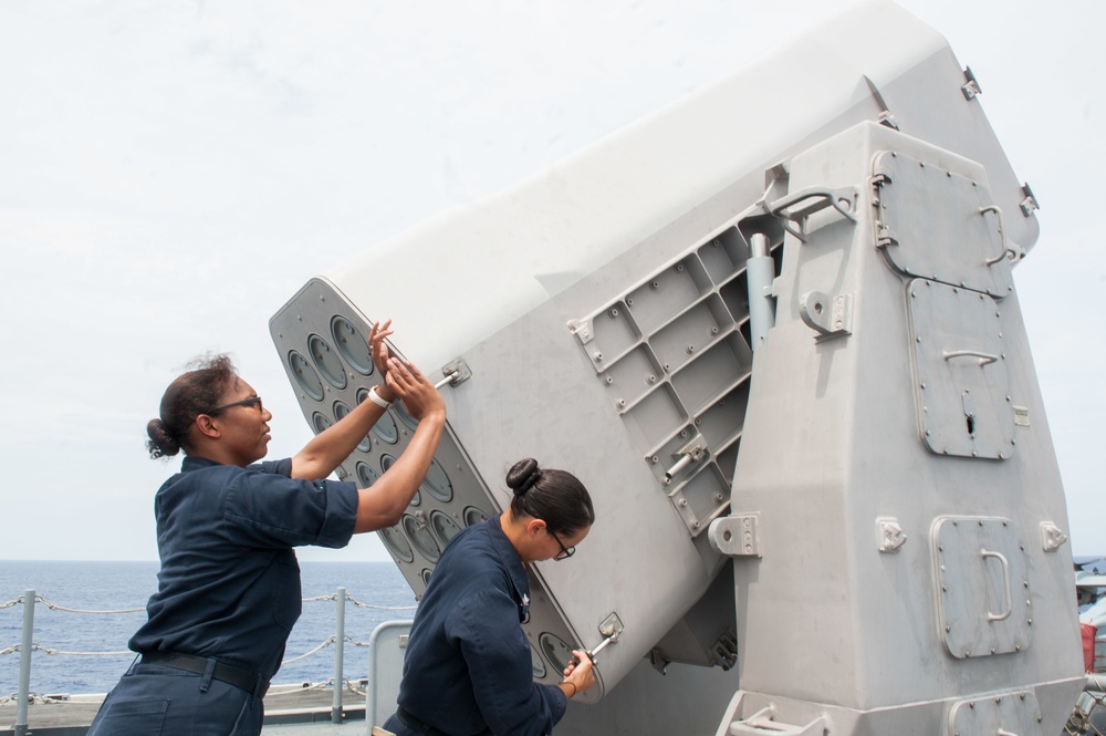 Sailors conduct maintenance on RAM