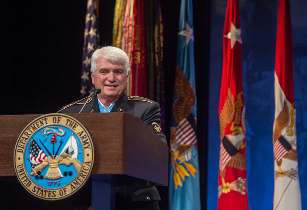 McCloughan inducted into Medal of Honor Hall of Heroes
