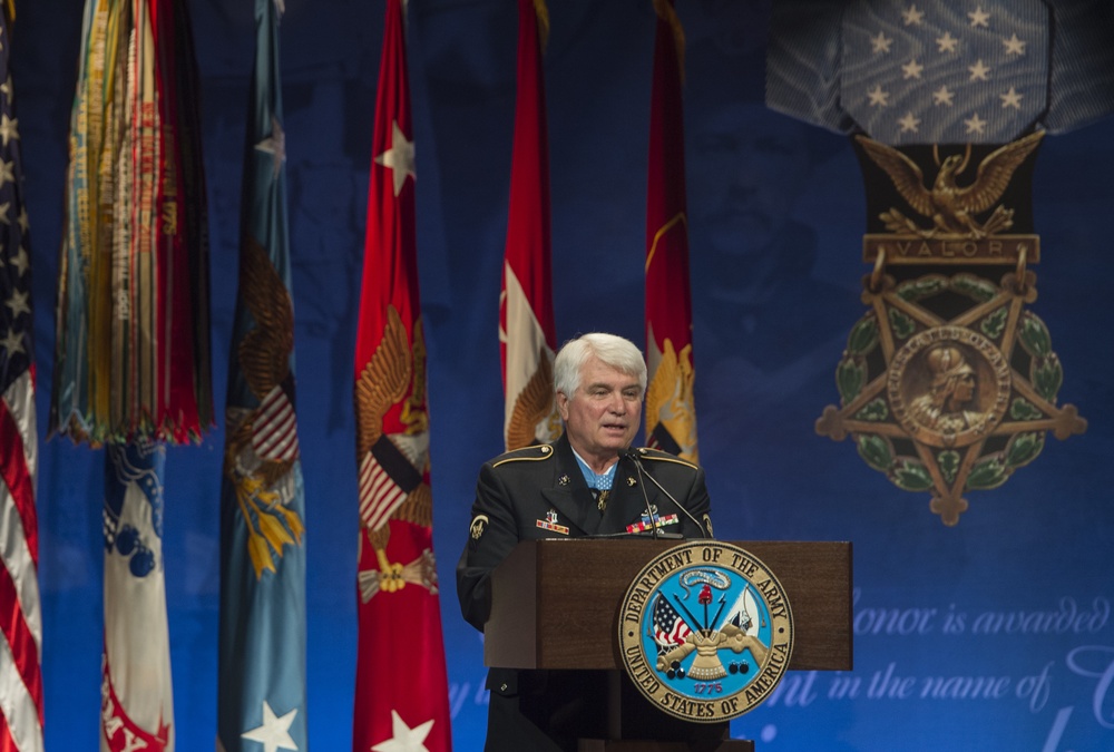 McCloughan inducted into Medal of Honor Hall of Heroes