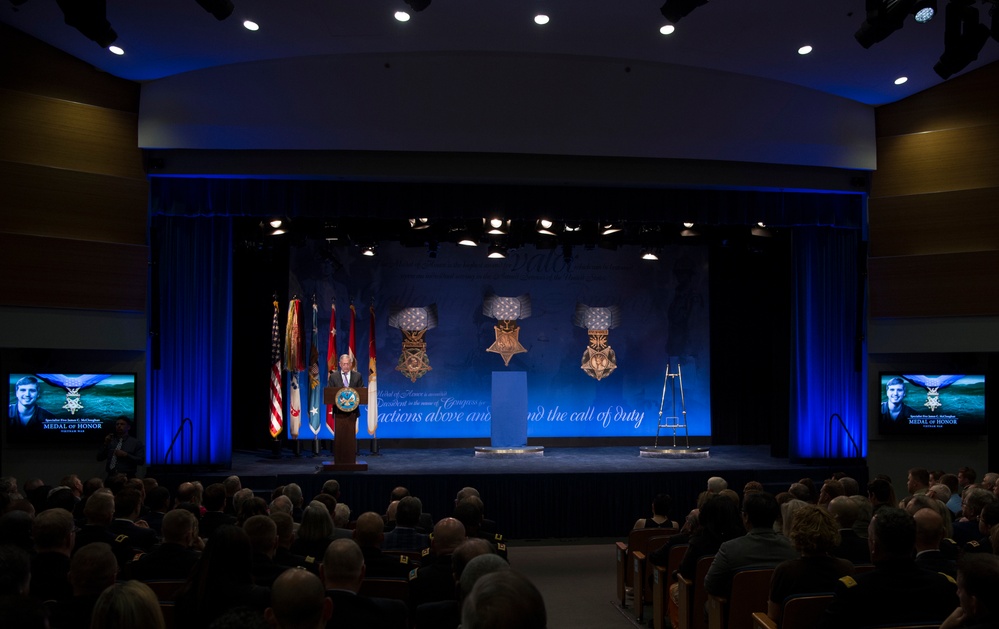 McCloughan inducted into Medal of Honor Hall of Heroes