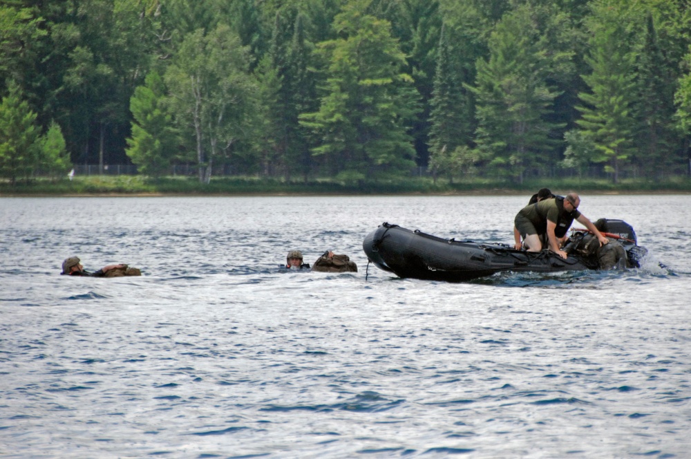 DVIDS - Images - Marine HELO CAST at Camp Grayling [Image 8 of 16]