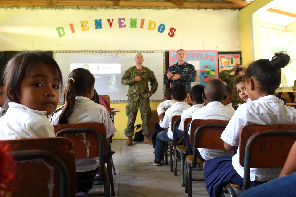 SPS 17 Sailors Participate at Community Relations Project at Honduran School