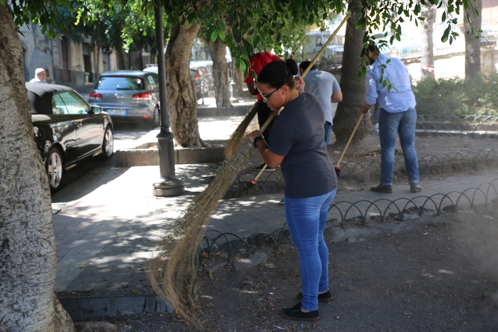 Marines and Sailors help restore War Memorial Park