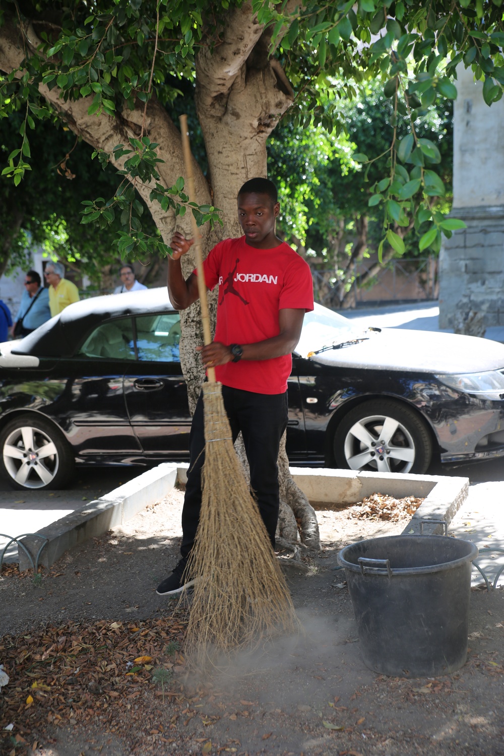 Marines and Sailors help restore War Memorial Park