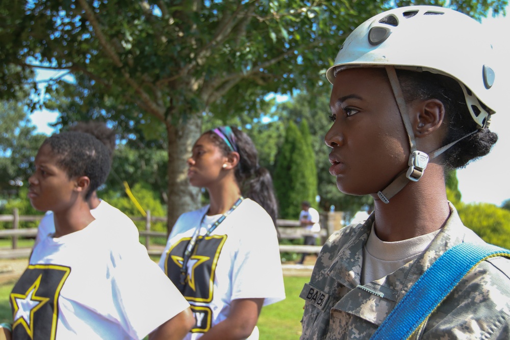 Former Miss USA, Army women making a difference in the lives of young women