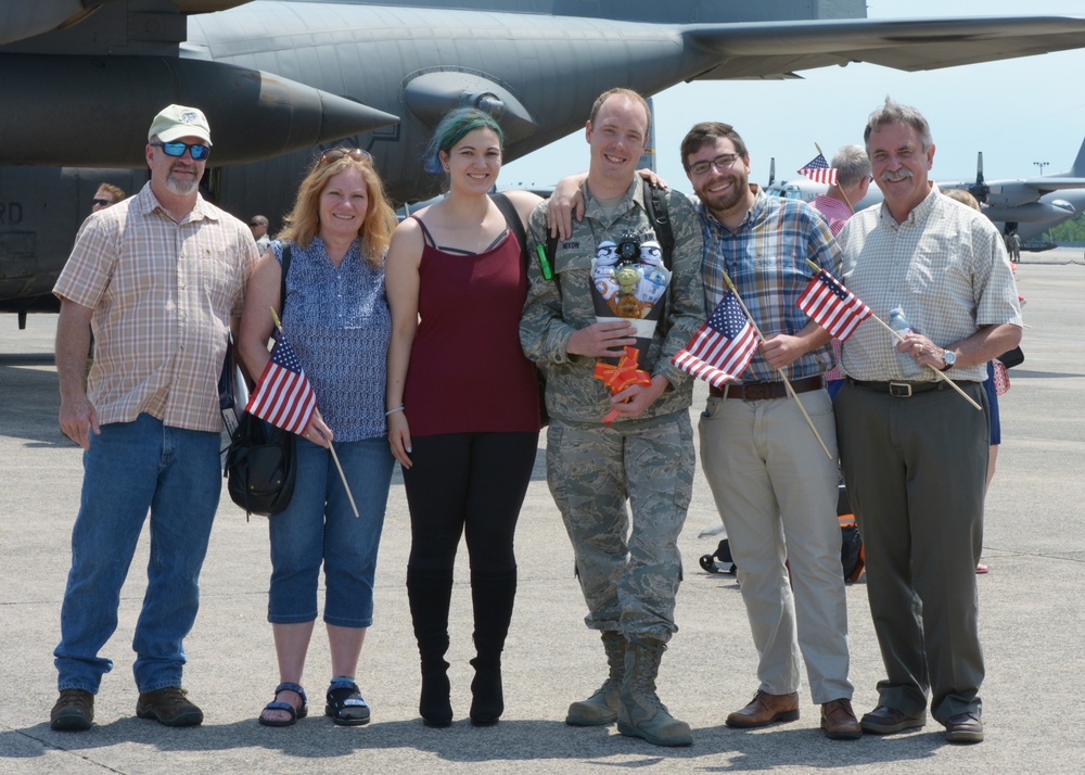 Connecticut Air National Guardsmen Return Home