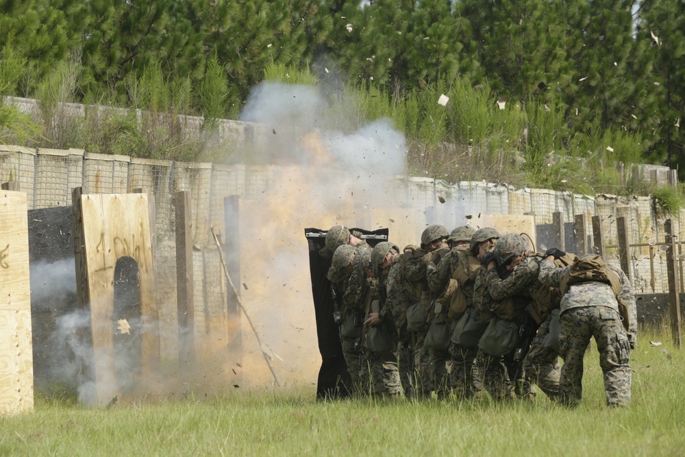 Knocking on the enemy’s door: 2nd CEB conduct urban mobility training