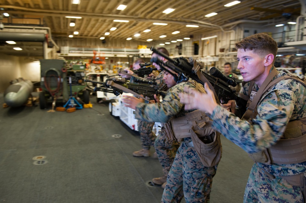 Marines conduct weapons training