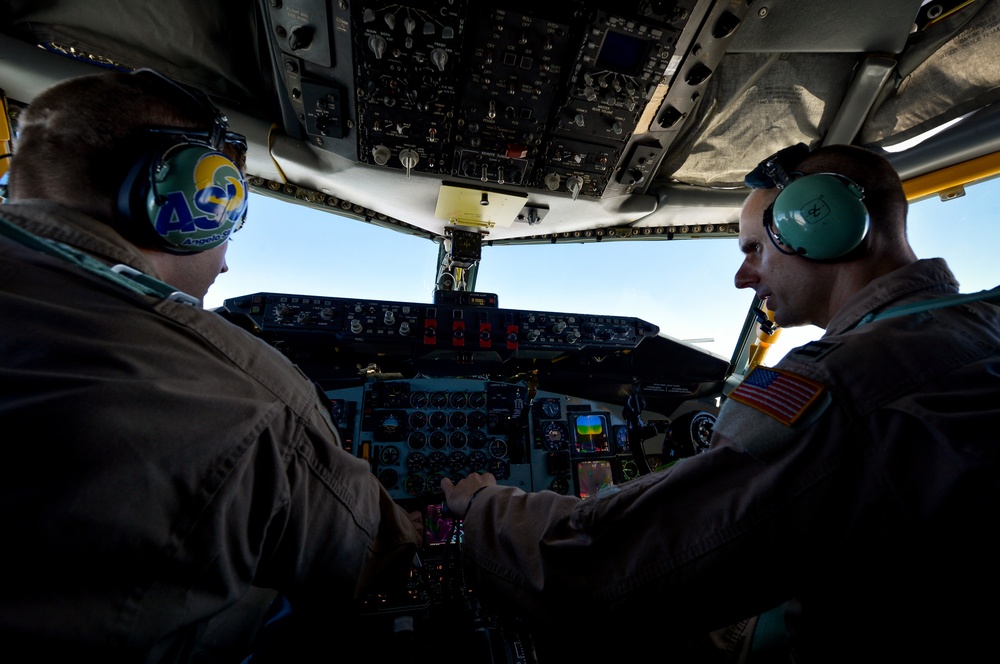 KC-135s support F-22 mission