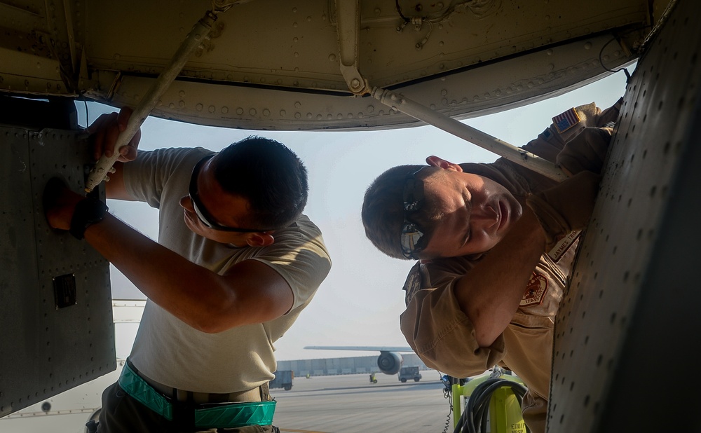 KC-135s support F-22 mission