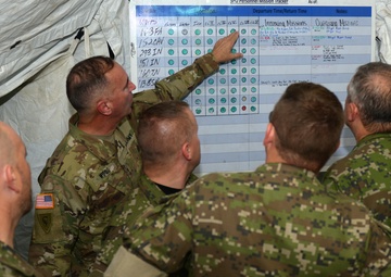 Hoosier adjutant general visits 76th in the field at Fort Polk