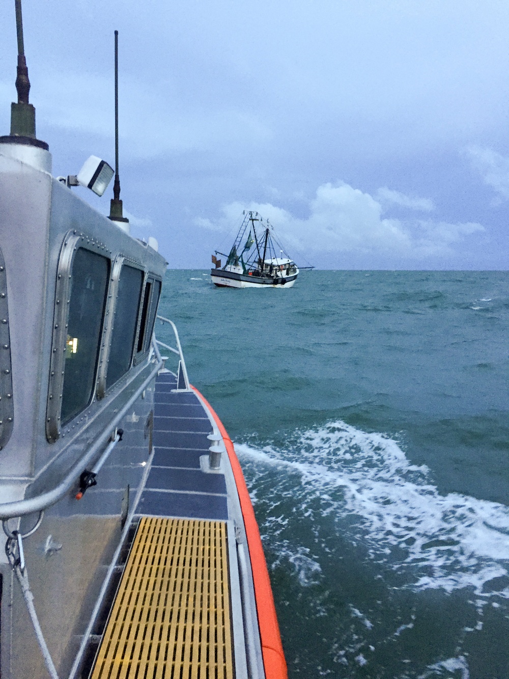 Coast Guard, Charlotte County Sheriff’s Office assist 3 boaters sinking off Gasparilla Pass