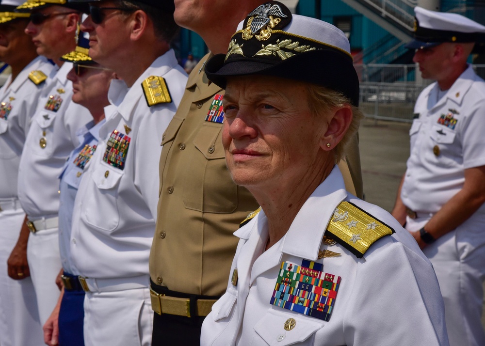 Parade of Ships Seattle Seafair Fleet Week