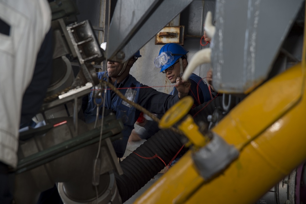 USS Bonhomme Richard Refueling