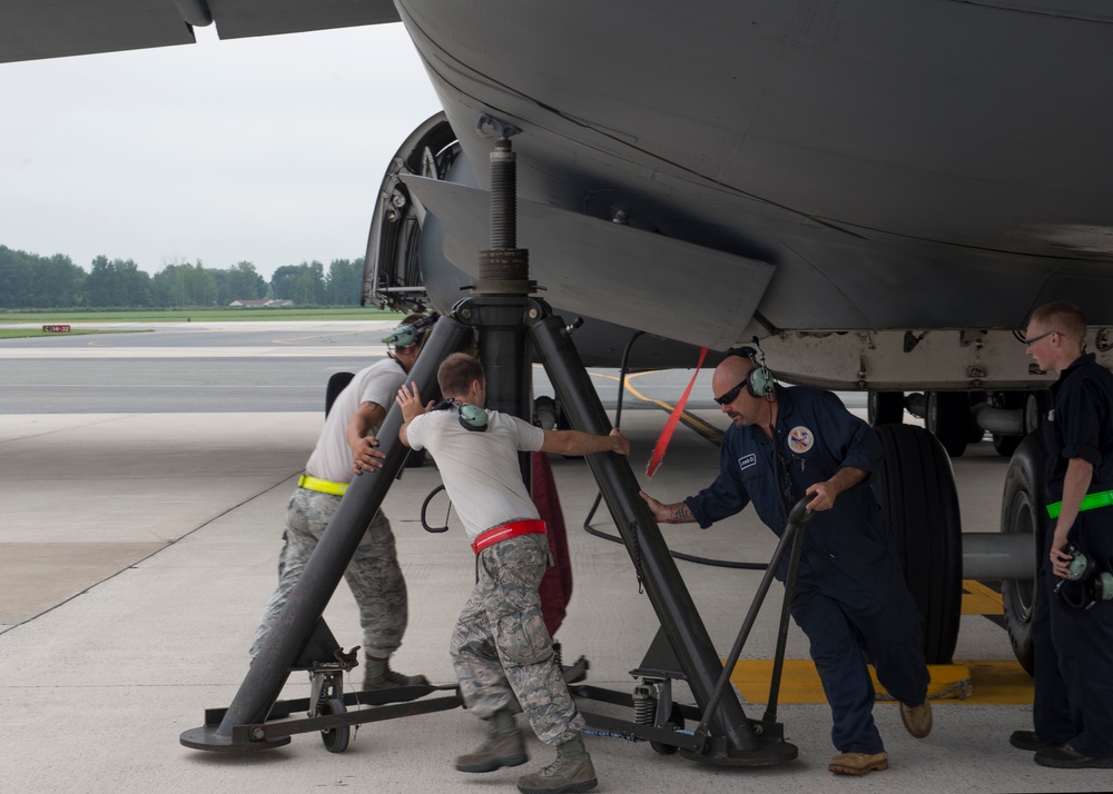 Team Dover C-5s return to the fight