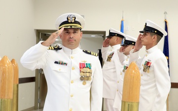 Navy Operational Support Center Houston Holds Change of Command