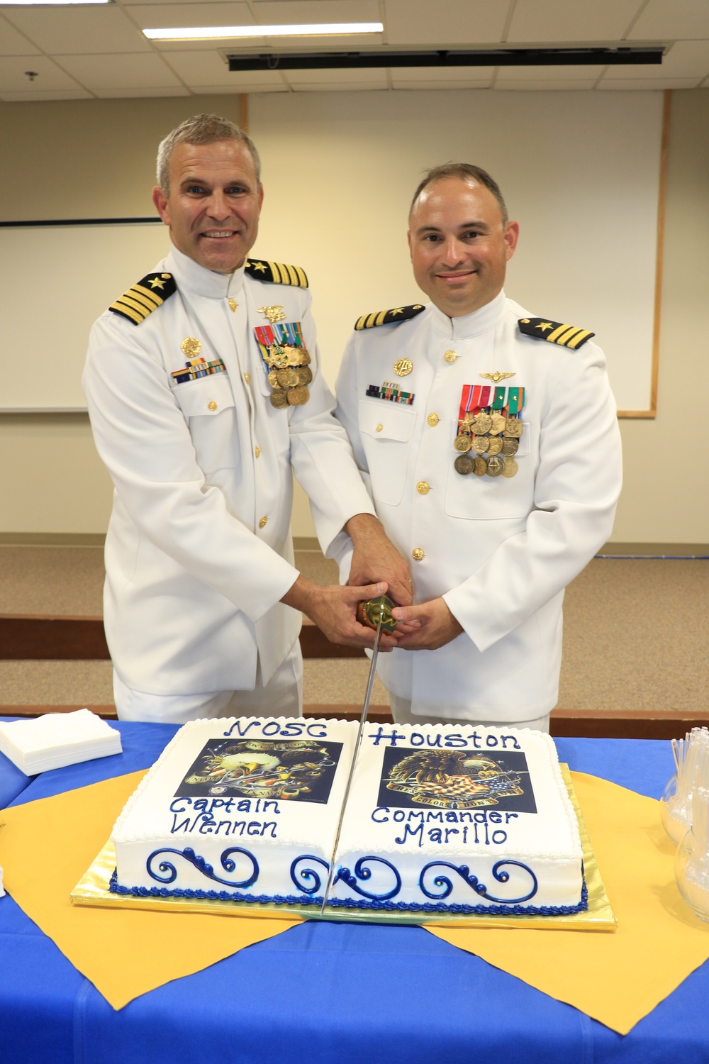 Navy Operational Support Center Houston Holds Change of Command Ceremony