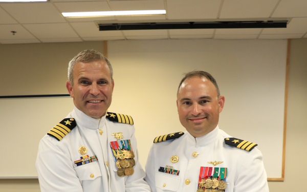 Navy Operational Support Center Houston Holds Change of Command