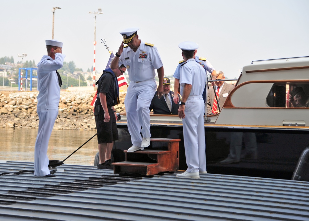 CNRNW Visits USS Anchorage