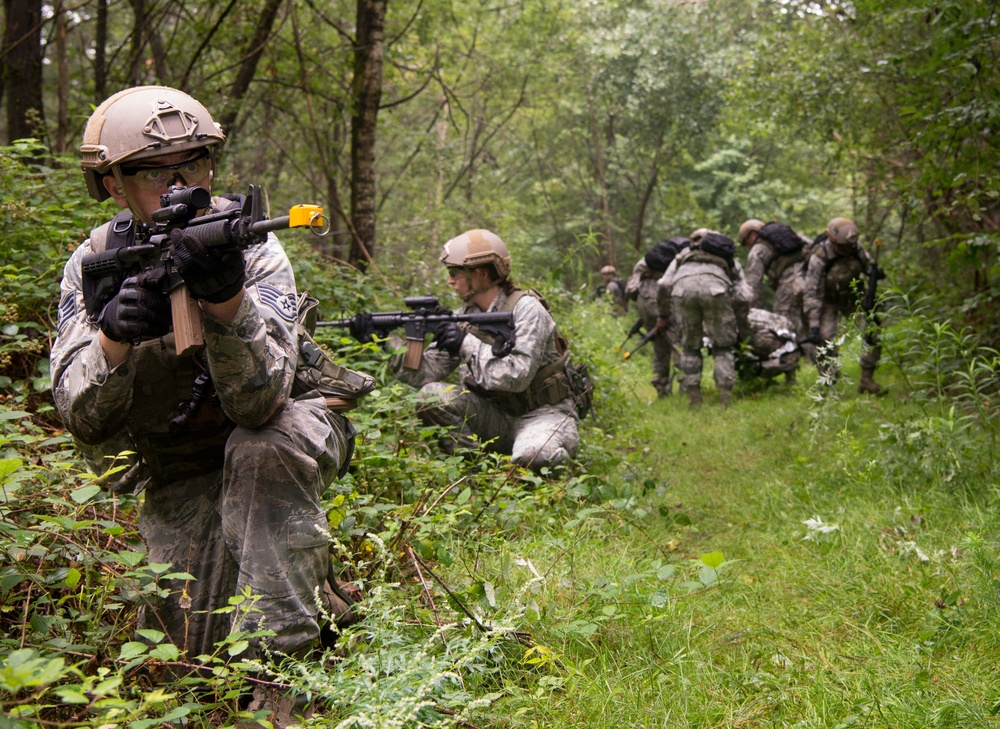 435th CRG trains for contingency down range
