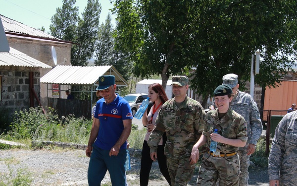 Kansas National Guard, British Army medical and hazmat experts train Armenian firefighters