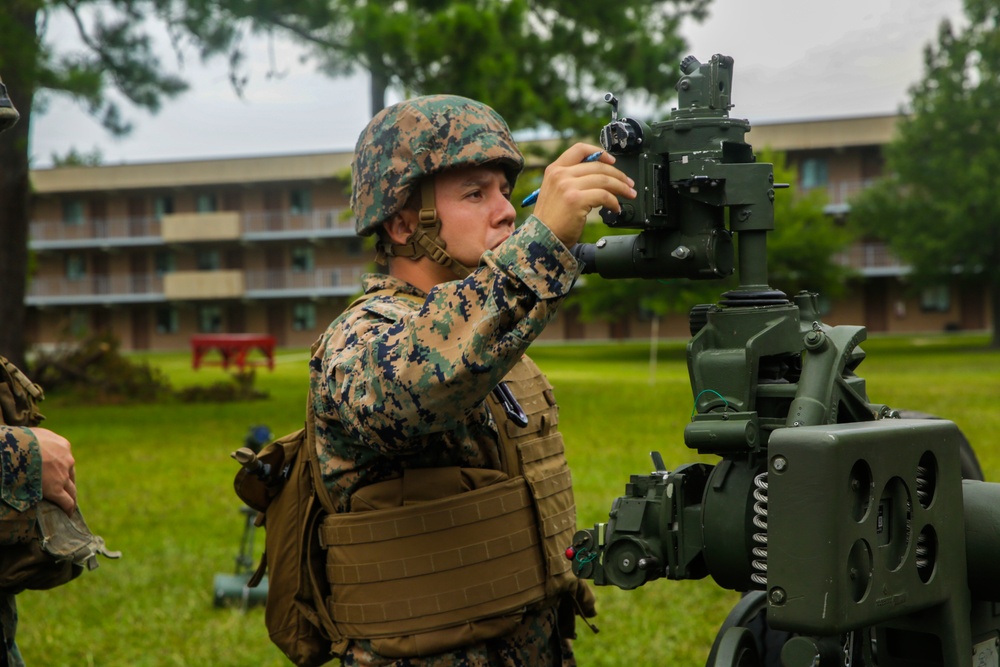 Guns out: Artillery Marines Participate in Section Chief Course