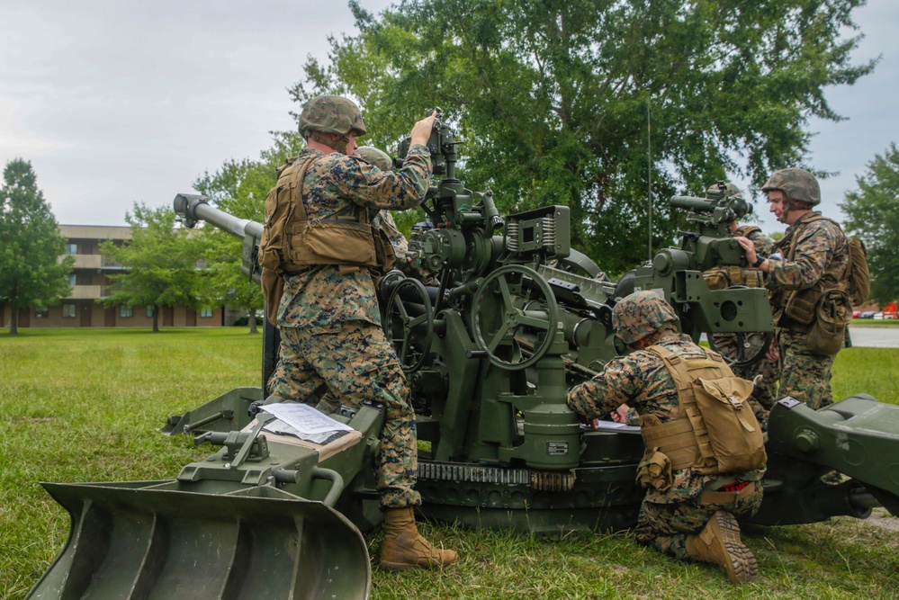 Guns out: Artillery Marines Participate in Section Chief Course