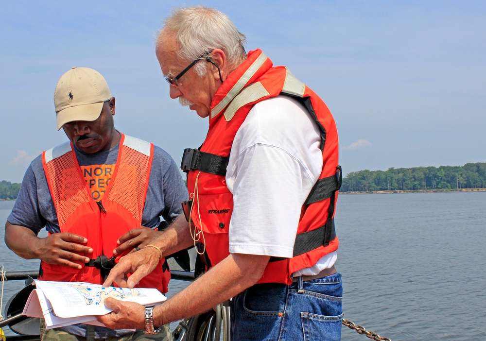 Army Corps Regulatory team members, partners look at aquaculture projects in Maryland