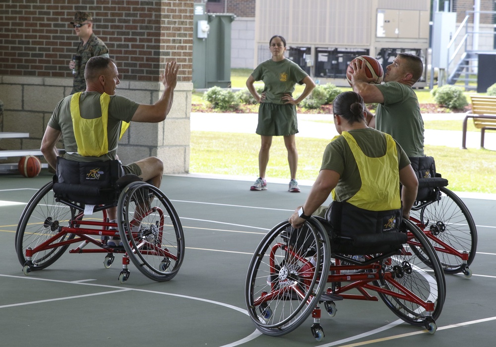 2nd MAW CG visits Wounded Warrior Battalion-East Marines