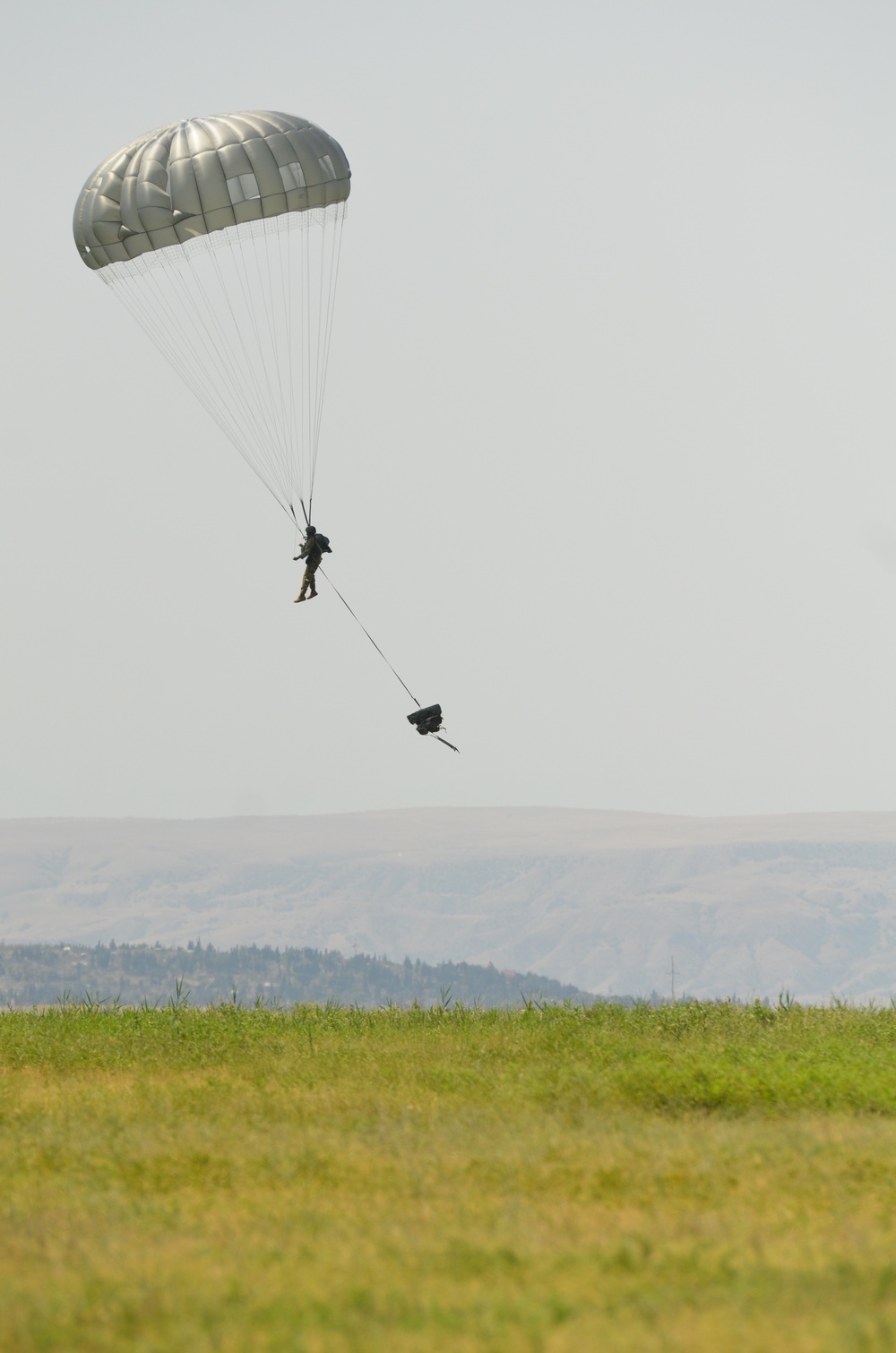 Hotel Company conducts airborne insertion with Georgia's Special Operations Forces