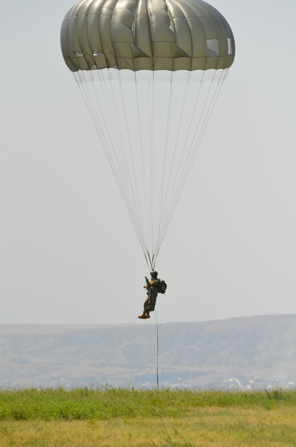 Hotel Company conducts airborne insertion with Georgia's Special Operations Forces