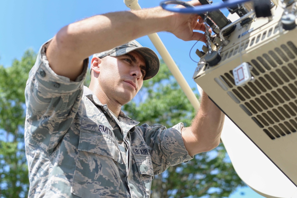 Large Aperture Antenna Inspection - 265th CBCS