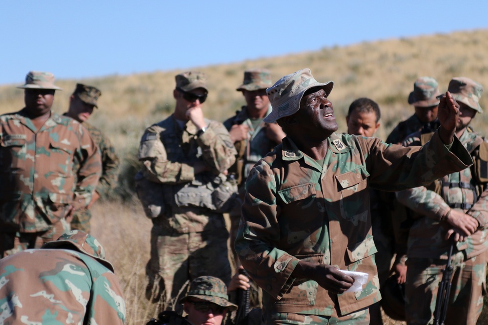 South African troops instruct U.S. Army, Marines in bush craft during Shared Accord ‘17