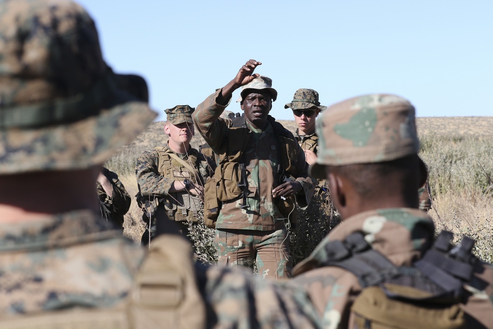 South African troops instruct U.S. Army, Marines in bush craft during Shared Accord ‘17