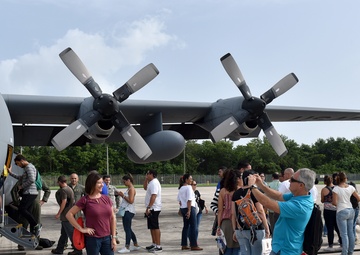 2017 Boss Lift demonstrates Puerto Rico National Guardsmen's versatile skills to employers