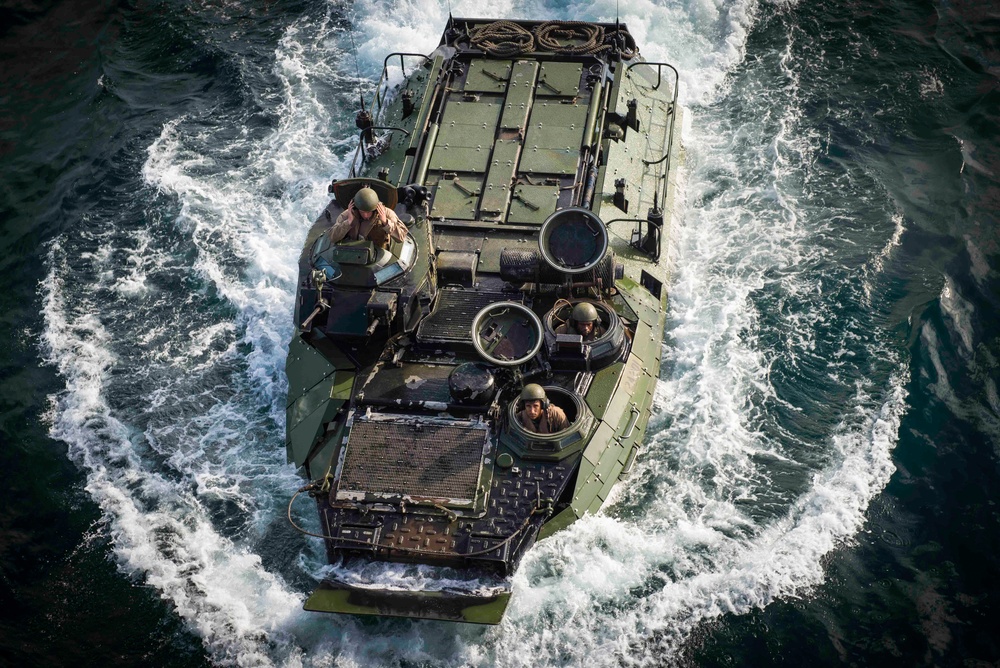 Iwo Jima Amphibious Readiness Group (ARG) Conducts PHIBRON-MEU Integrated Training (PMINT)