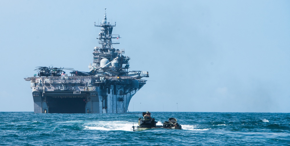 Iwo Jima Amphibious Readiness Group (ARG) Conducts PHIBRON-MEU Integrated Training (PMINT)