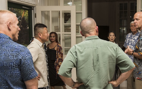 Lt. Gen. Berger hosts dinner for Commandant of the Marine Corps