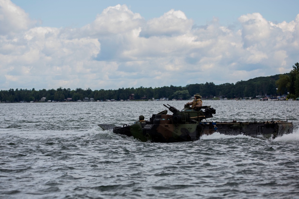 4th AABn Splashes Lake Margrethe during Northern Strike 17